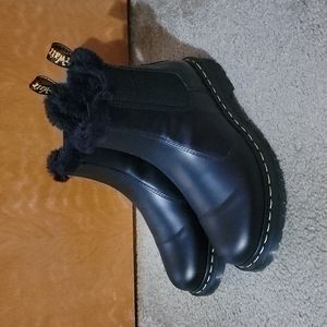 Dr. Martens Chelsea fur lined boot womens size 10